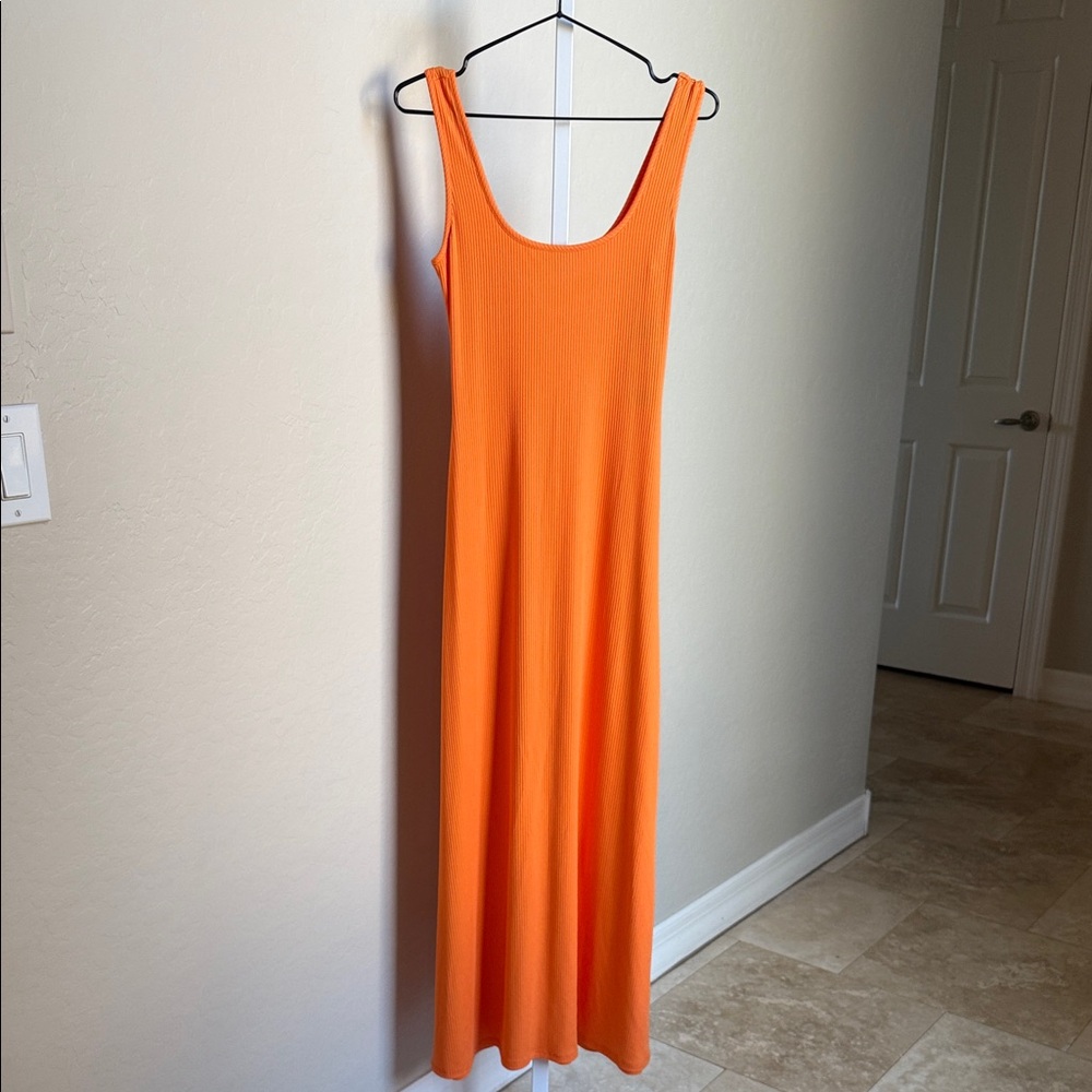 bebe V-neck Tank Ribbed Maxi Dress in Melon NWT - Picture 2 of 8